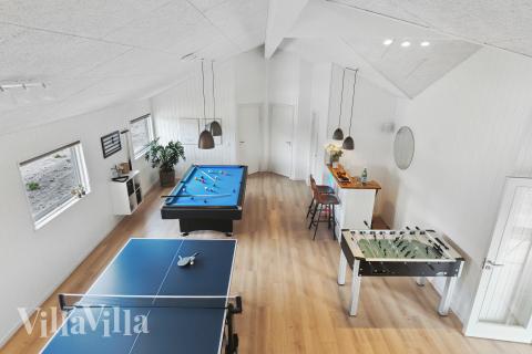 Aktivitätsraum im Luxusferienhaus Nr. 656 mit 8 Schlafzimmern und Platz für 20 Gäste.