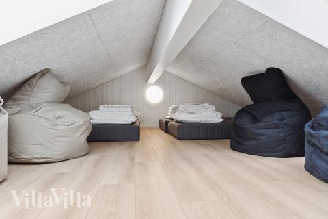 Einige der 20 Schlafgelegenheiten befinden sich im Luxusferienhaus Nr. 656 auf dem ausgebauten Dachboden