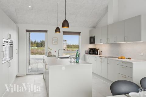 Die Küche in dem Luxusferienhaus Nr. 656 ist so gut ausgestattet, dass man problemlos Mahlzeiten für 20 Personen zubereiten kann.