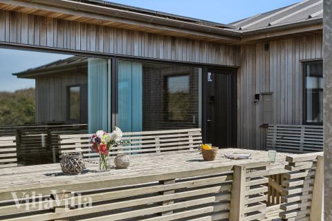 Große Terrasse am Luxusferienhaus Nr. 607 in Nordjütland.