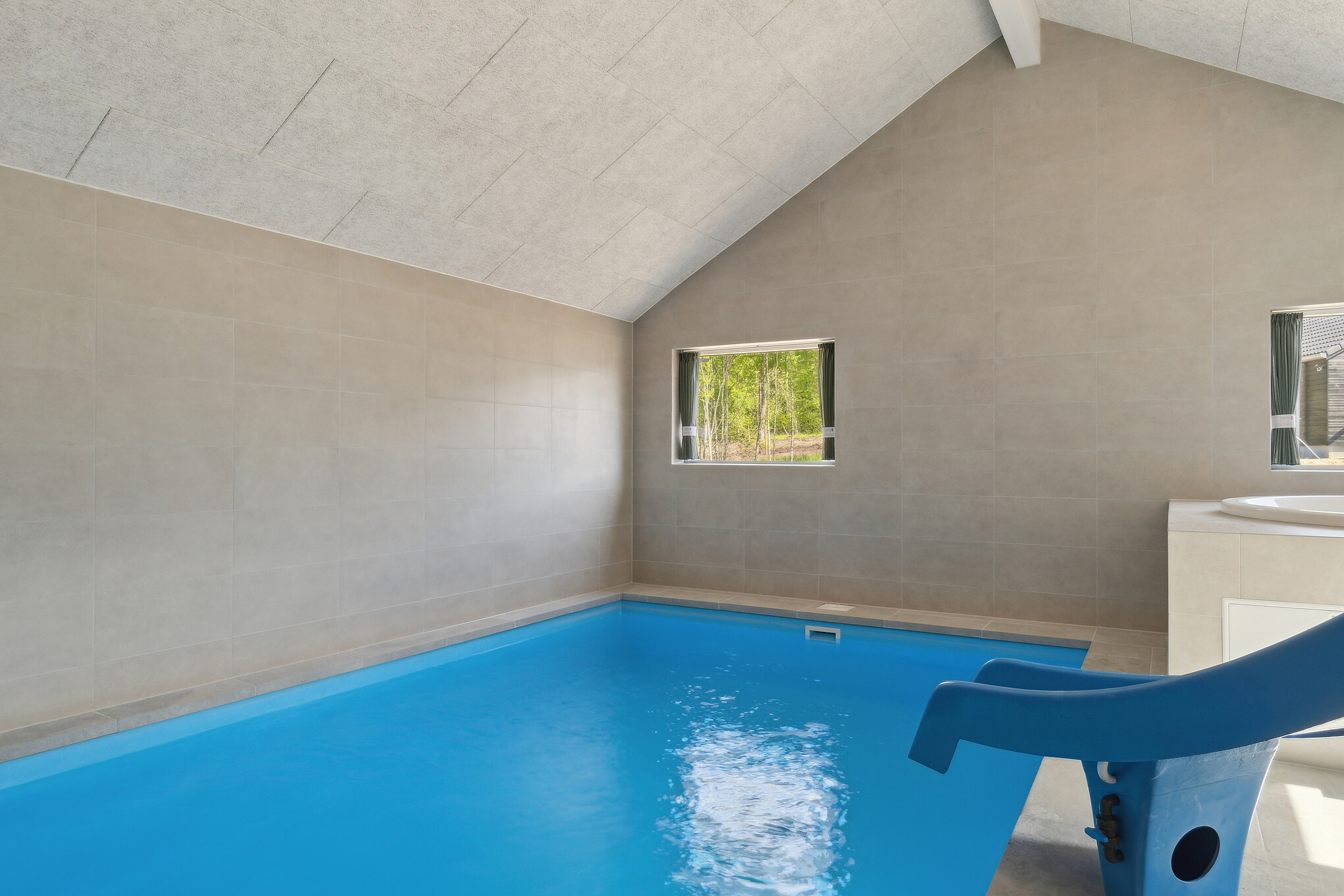 Der schicke Pool im Luxusferienhaus Nr. 803 für 16 Personen