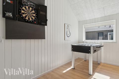 Aktivitätsraum im Luxusferienhaus Nr. 803 mit 6 Schlafzimmern und Platz für 16 Gäste.