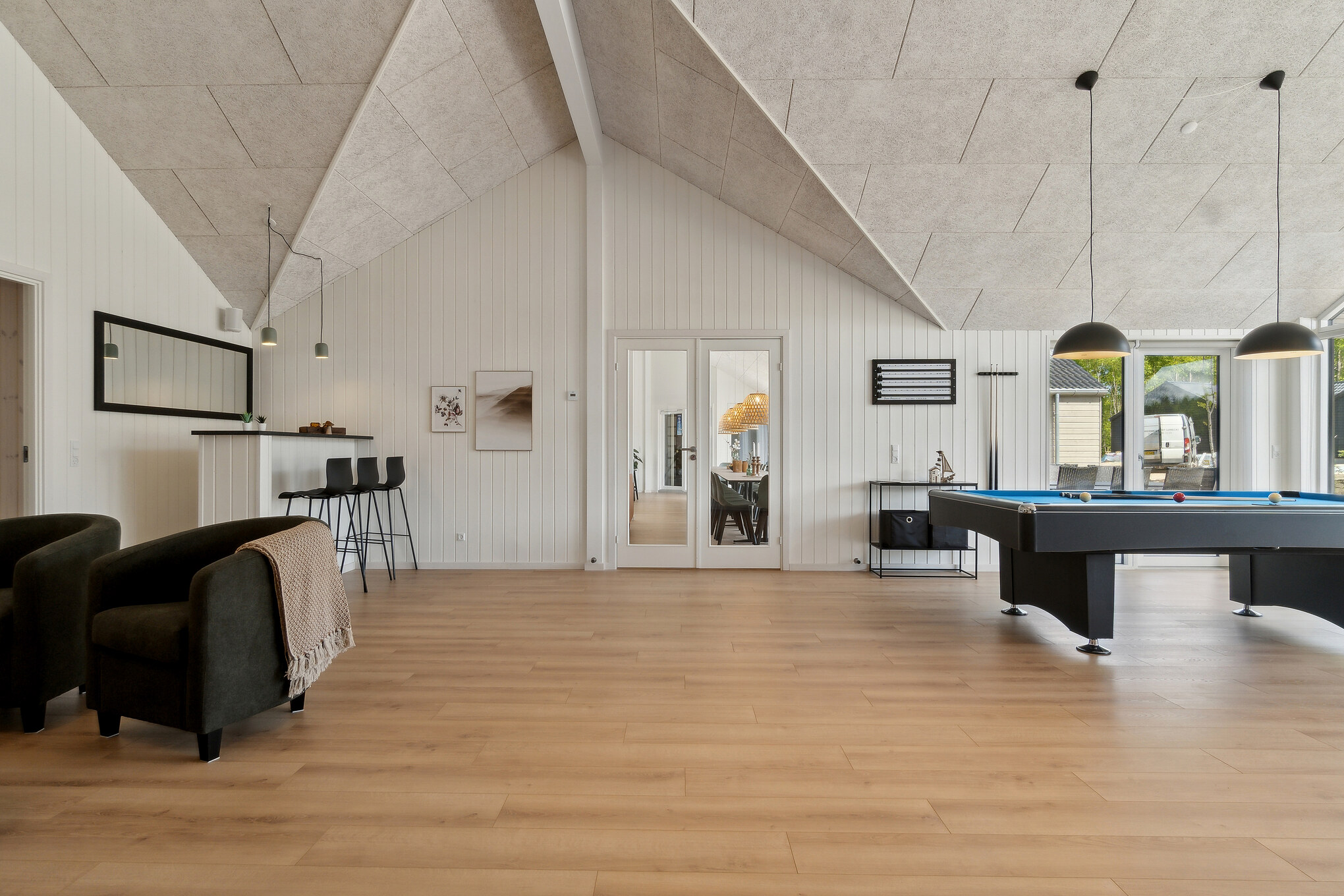 Das Luxusferienhaus 807 für 26 Personen hat einen großen Aktivitätsraum mit u. a. Billard und Darts