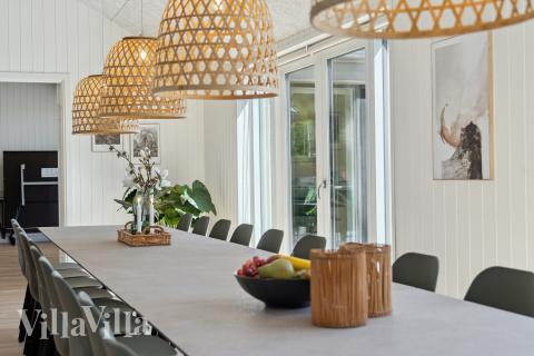 Aufenthaltsraum mit Platz für 24 im Luxusferienhaus Nr. 809.