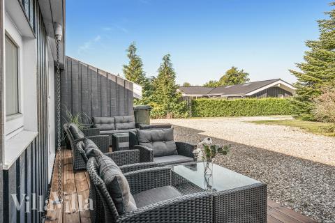 Große Terrasse am Luxusferienhaus Nr. 689 in Lolland/Falster/Mön.