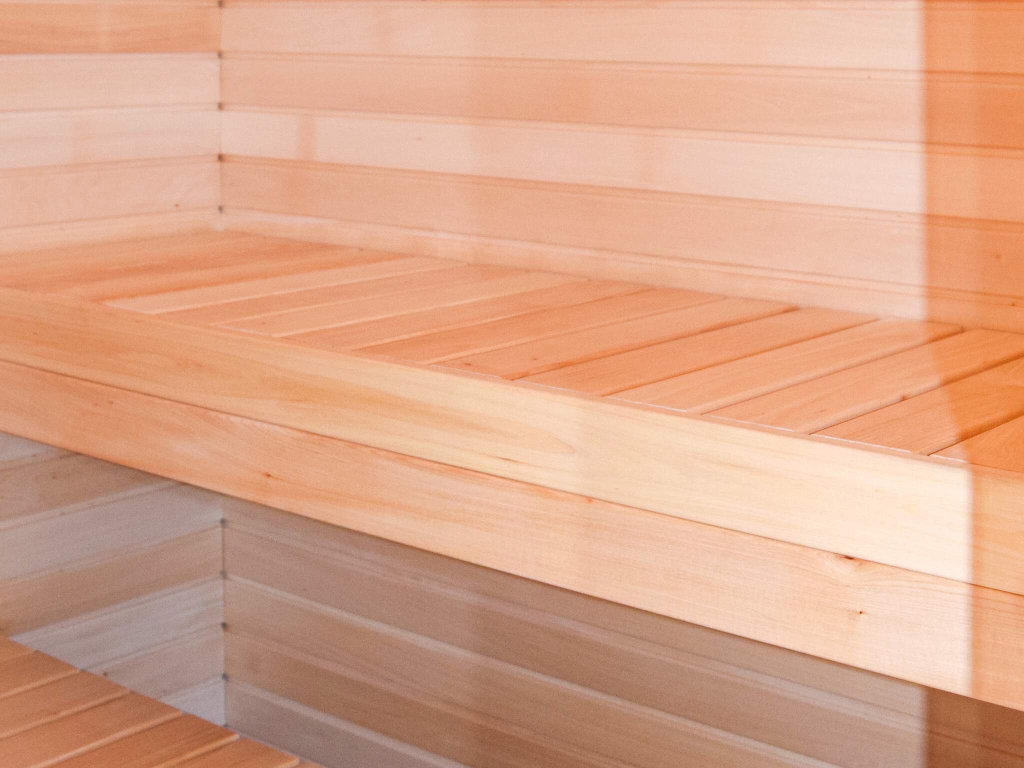 Genießen Sie die heiße Sauna im Luxusferienhaus Nr. 908 für 14 Personen