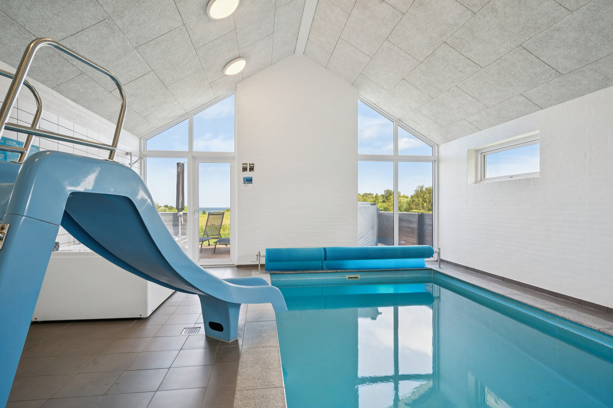 Der schicke Pool im Luxusferienhaus Nr. 690 für 20 Personen