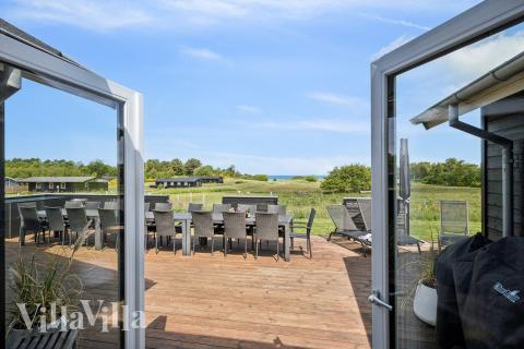 Das Luxusferienhaus Nr. 690 hat eine tolle Terrasse, die mit hochwertigen Gartenmöbeln für 20 Personen ausgestattet ist.