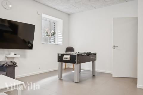 Aktivitätsraum im Luxusferienhaus Nr. 690 mit 6 Schlafzimmern und Platz für 20 Gäste.