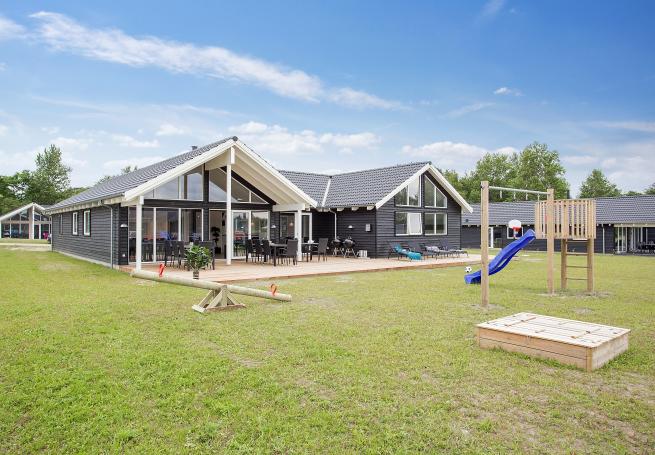 Dieses schöne Poolhaus Nr. 388 mit Platz für 16 Personen liegt in Nordseeland