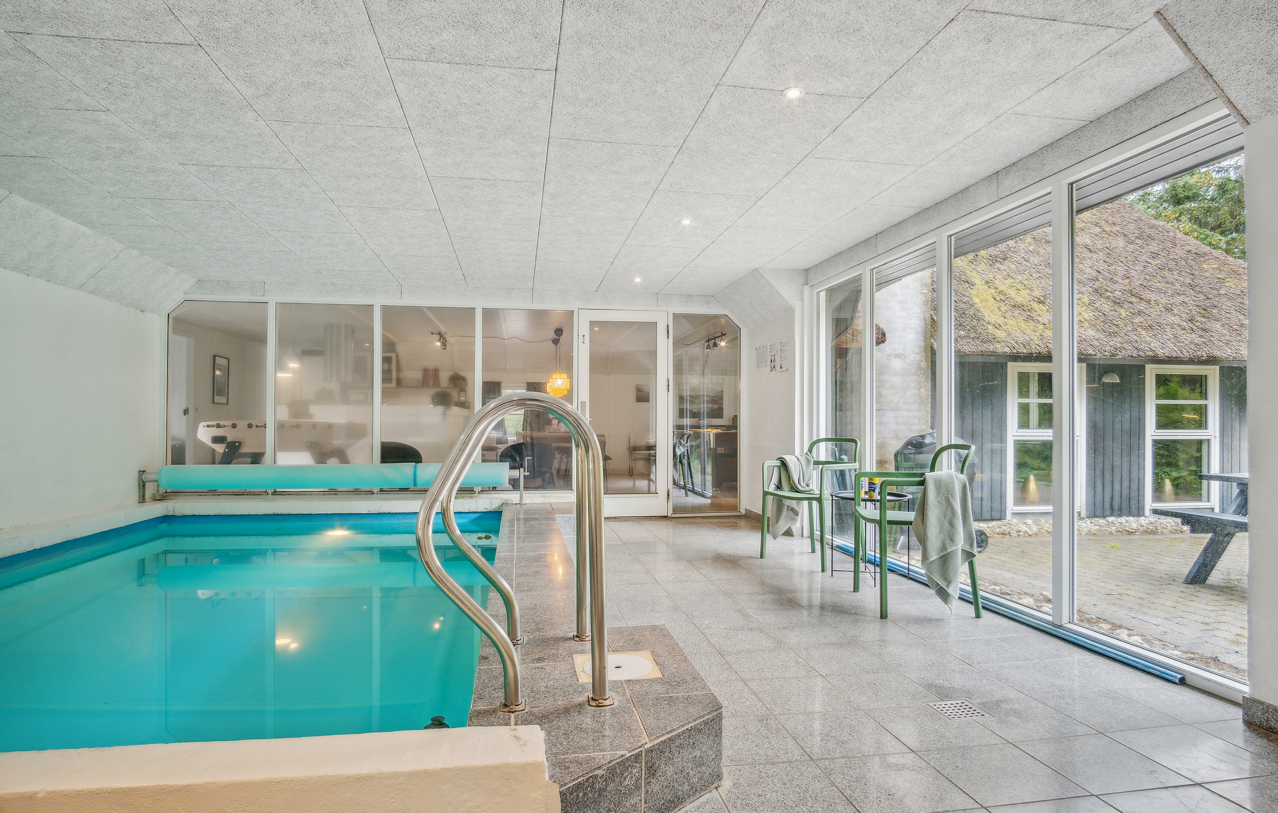 Der schicke Pool im Luxusferienhaus Nr. 552 für 12 Personen