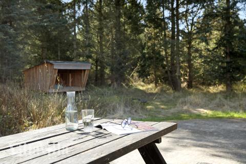 Auf der Terrasse des Ferienhauses Nr. 552 ist Platz für 12 Personen.