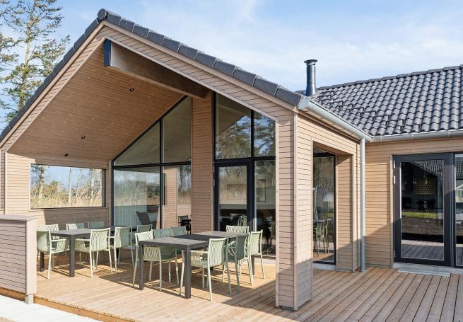 Das Luxusferienhaus Nr. 648 hat eine tolle Terrasse, die mit hochwertigen Gartenmöbeln für 14 Personen ausgestattet ist.