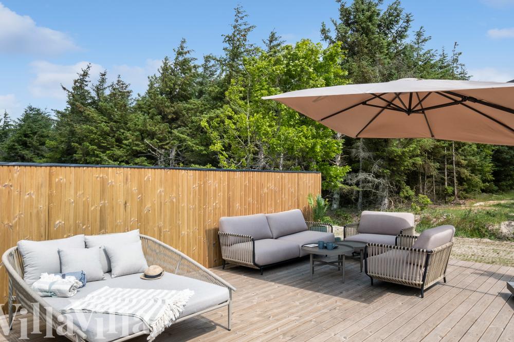 Das Luxusferienhaus Nr. 683 hat eine tolle Terrasse, die mit hochwertigen Gartenmöbeln für 10 Personen ausgestattet ist.