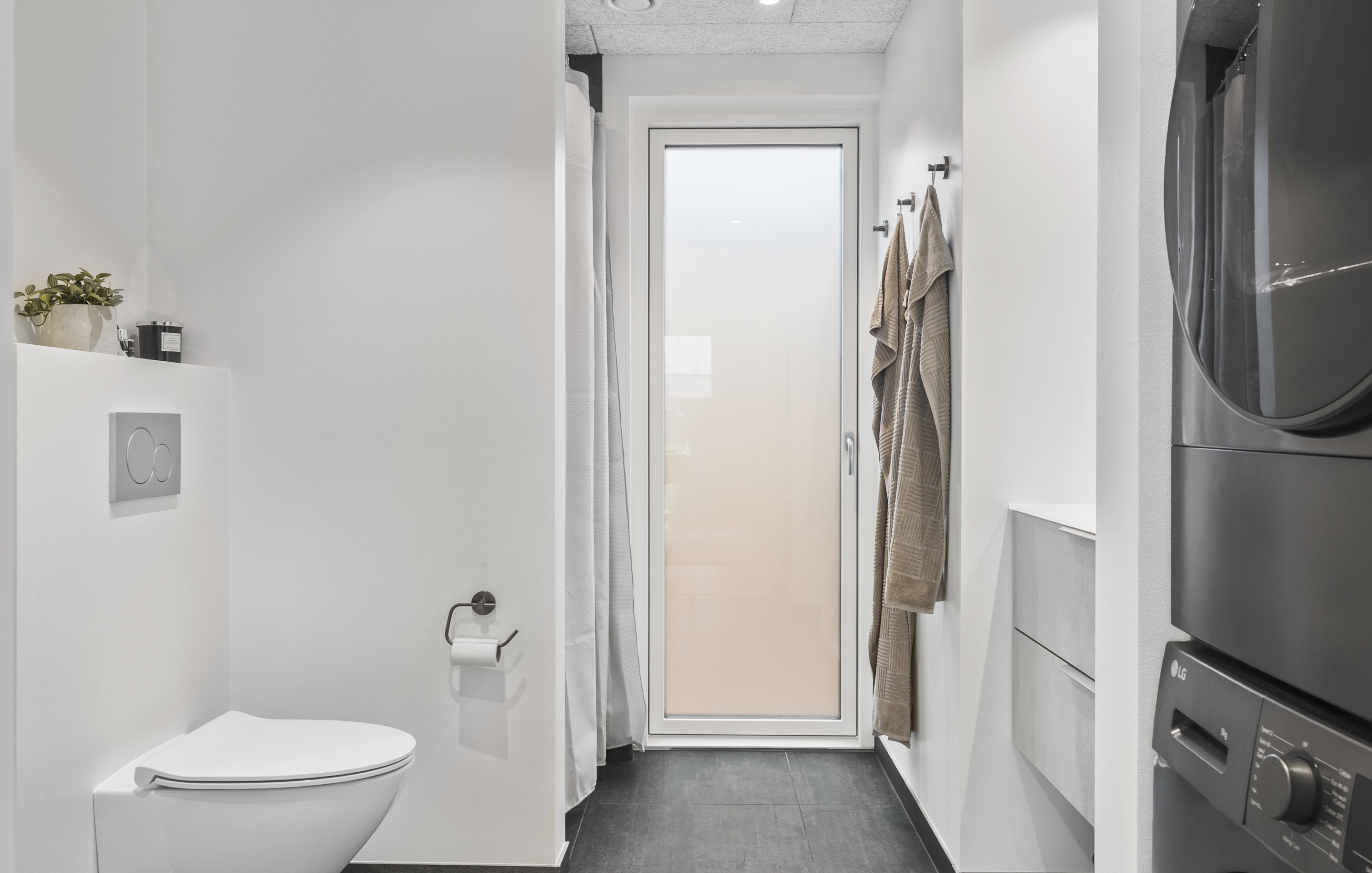 Eines der Badezimmer im Luxusferienhaus Nr. 683