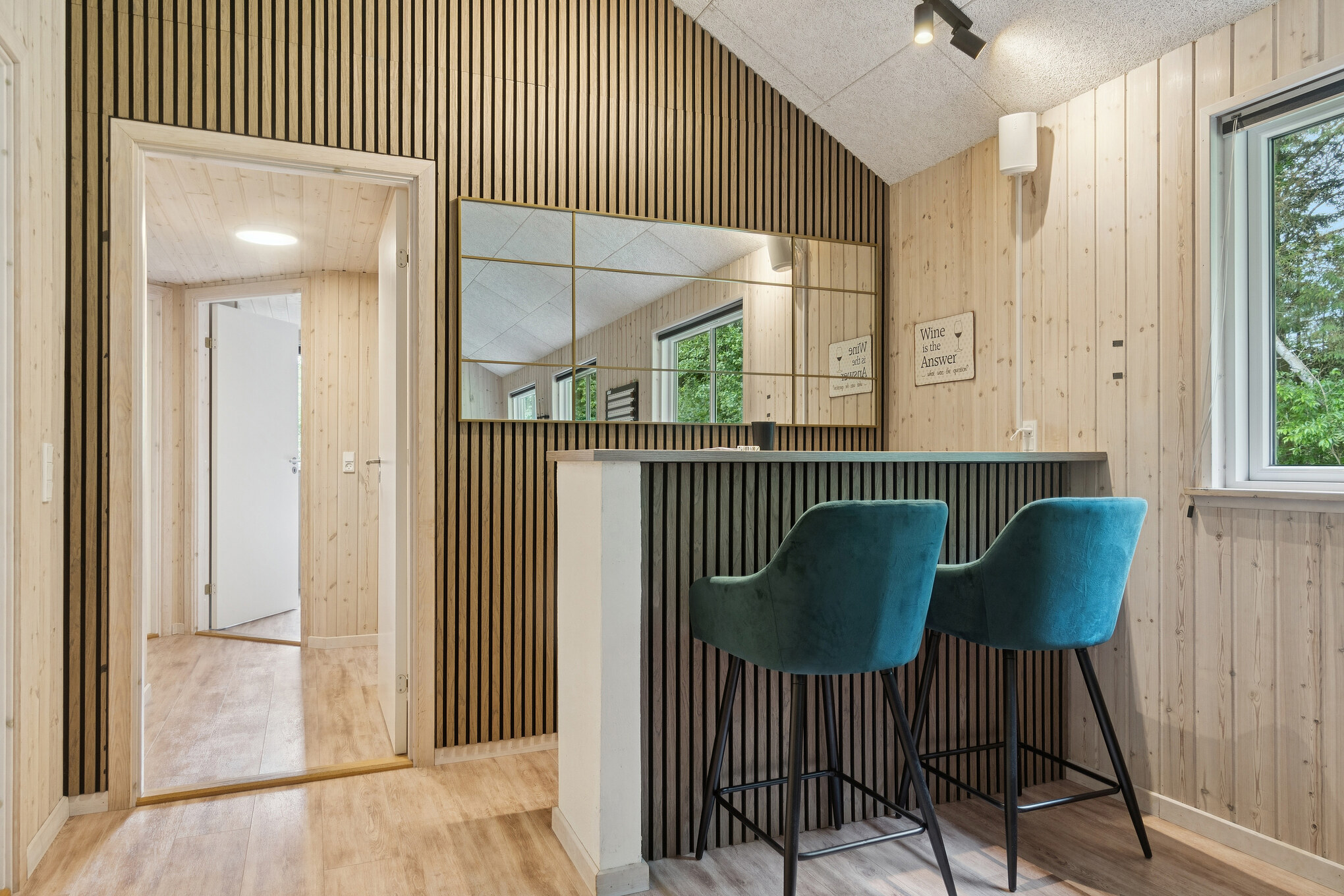 Das Ferienhaus 320 ist mit eigener Bar ausgestattet