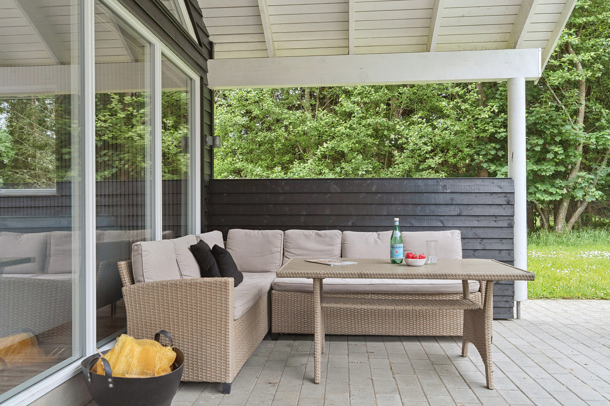 Das Luxusferienhaus Nr. 320 hat eine tolle Terrasse, die mit hochwertigen Gartenmöbeln für 18 Personen ausgestattet ist.