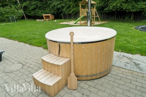 Neben den vielen schönen Stunden, die man im Poolbereich des Hauses verbringen kann, bietet das Luxusferienhaus 320 auch zahlreiche Freizeitangebote im Freien