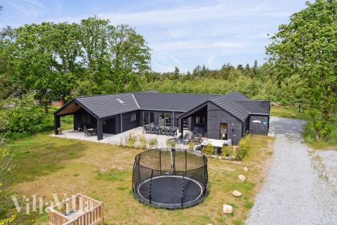 Dieses schöne Poolhaus Nr. 627 mit Platz für 20 Personen liegt in Westjütland