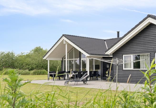 Dieses schöne Poolhaus Nr. 459 mit Platz für 16 Personen liegt in Lolland/Falster/Mön