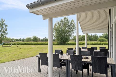 Das Luxusferienhaus Nr. 459 hat eine tolle Terrasse, die mit hochwertigen Gartenmöbeln für 16 Personen ausgestattet ist.