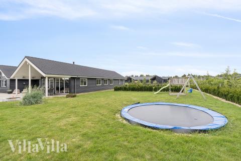 Neben den vielen schönen Stunden, die man im Poolbereich des Hauses verbringen kann, bietet das Luxusferienhaus 458 auch zahlreiche Freizeitangebote im Freien