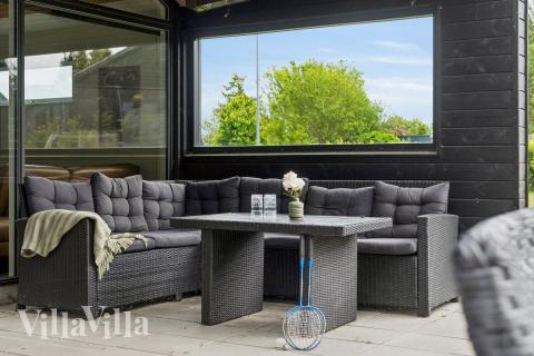 Große Terrasse am Luxusferienhaus Nr. 584 in Nordseeland.