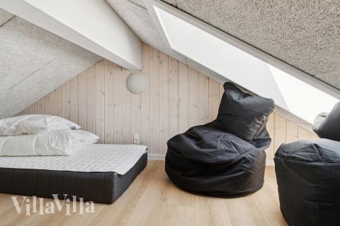 Einige der 26 Schlafgelegenheiten befinden sich im Luxusferienhaus Nr. 807 auf dem ausgebauten Dachboden