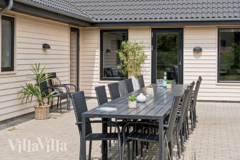 Das Luxusferienhaus Nr. 455 hat eine tolle Terrasse, die mit hochwertigen Gartenmöbeln für 20 Personen ausgestattet ist.