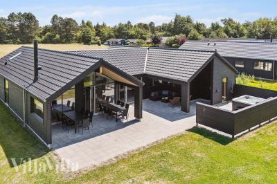 Dieses schöne Poolhaus Nr. 685 mit Platz für 14 Personen liegt in Nordseeland