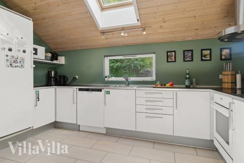 Die Küche in dem Luxusferienhaus Nr. 268 ist so gut ausgestattet, dass man problemlos Mahlzeiten für 14 Personen zubereiten kann.