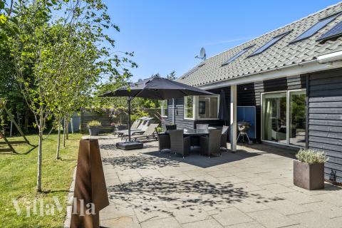 Das Luxusferienhaus Nr. 339 hat eine tolle Terrasse, die mit hochwertigen Gartenmöbeln für 16 Personen ausgestattet ist.