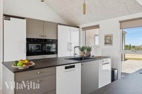 Die Küche in dem Luxusferienhaus Nr. 671 ist so gut ausgestattet, dass man problemlos Mahlzeiten für 20 Personen zubereiten kann.