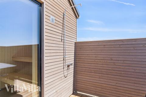 Das Luxusferienhaus Nr. 671 hat eine tolle Terrasse, die mit hochwertigen Gartenmöbeln für 20 Personen ausgestattet ist.