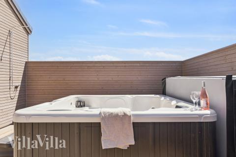 Das Luxusferienhaus Nr. 671 bietet u. a. einen tollen Whirlpool