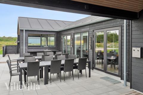 Auf der Terrasse des Ferienhauses Nr. 652 ist Platz für 20 Personen.