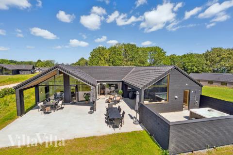 Schickes Ferienhaus Nr. 663 mit viel Platz für bis zu 18 Personen