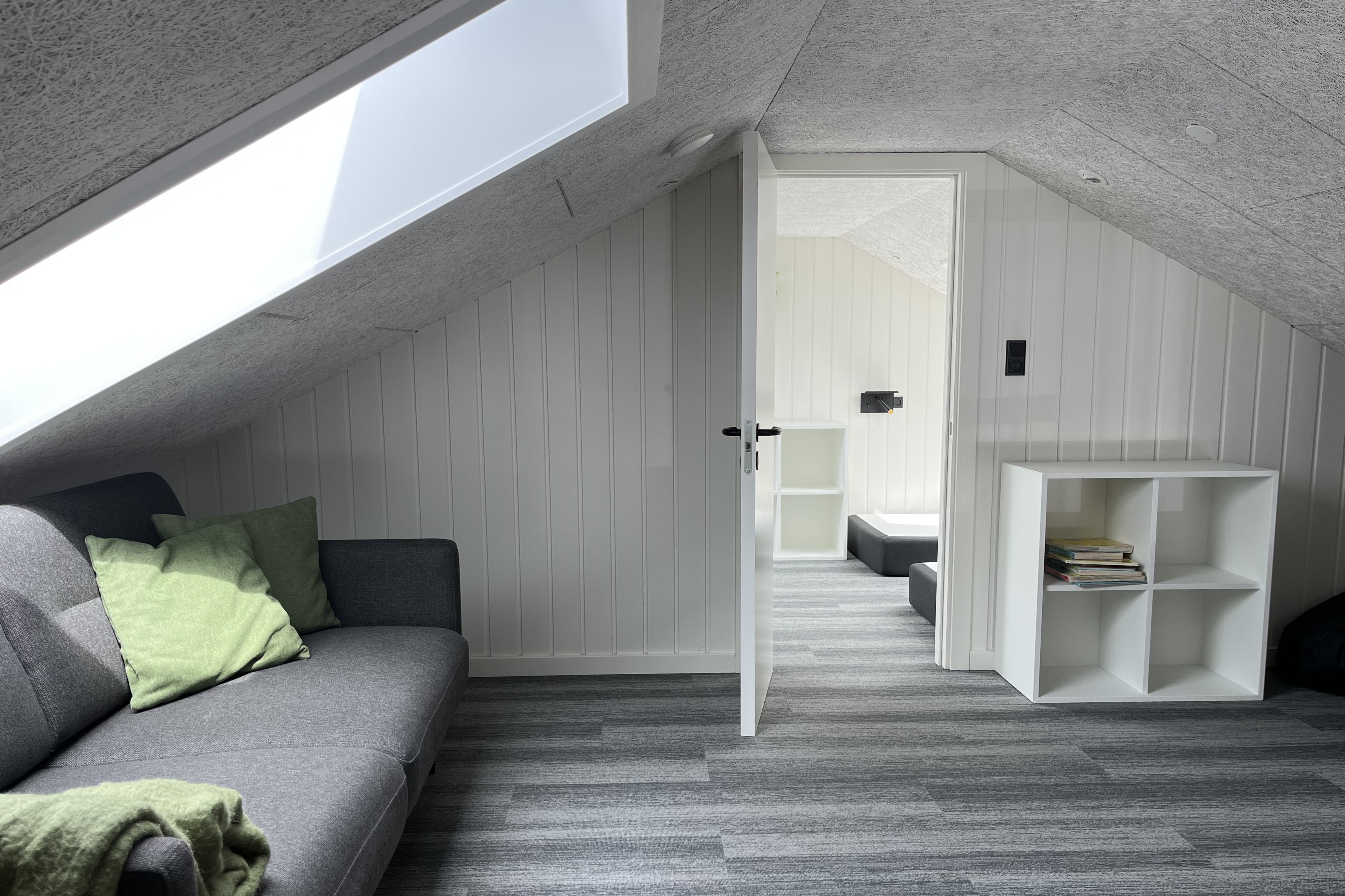 Einige der 36 Schlafgelegenheiten befinden sich im Luxusferienhaus Nr. 686 auf dem ausgebauten Dachboden