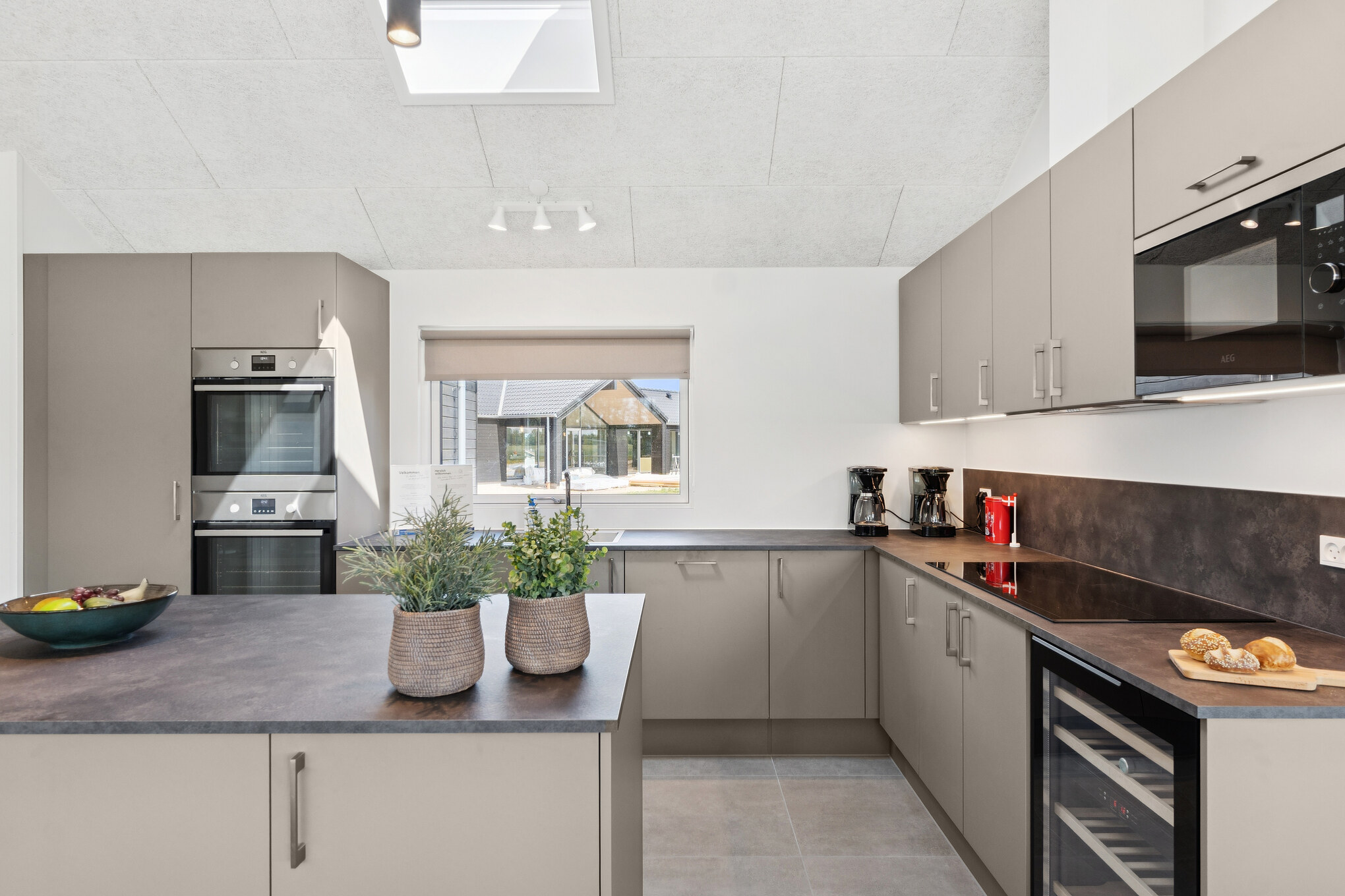 Die Küche in dem Luxusferienhaus Nr. 667 ist so gut ausgestattet, dass man problemlos Mahlzeiten für 18 Personen zubereiten kann.