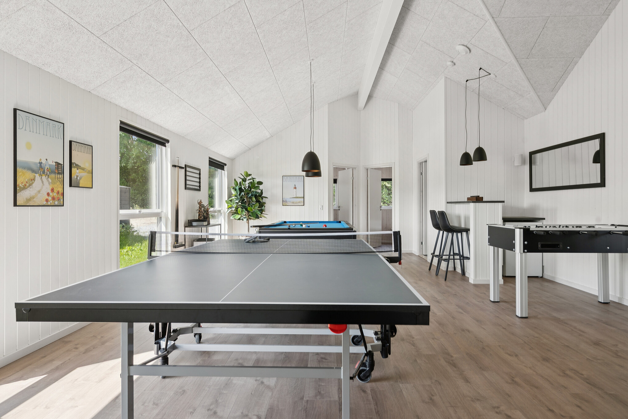 Das Luxusferienhaus 657 für 20 Personen hat einen großen Aktivitätsraum mit u. a. Billard und Darts