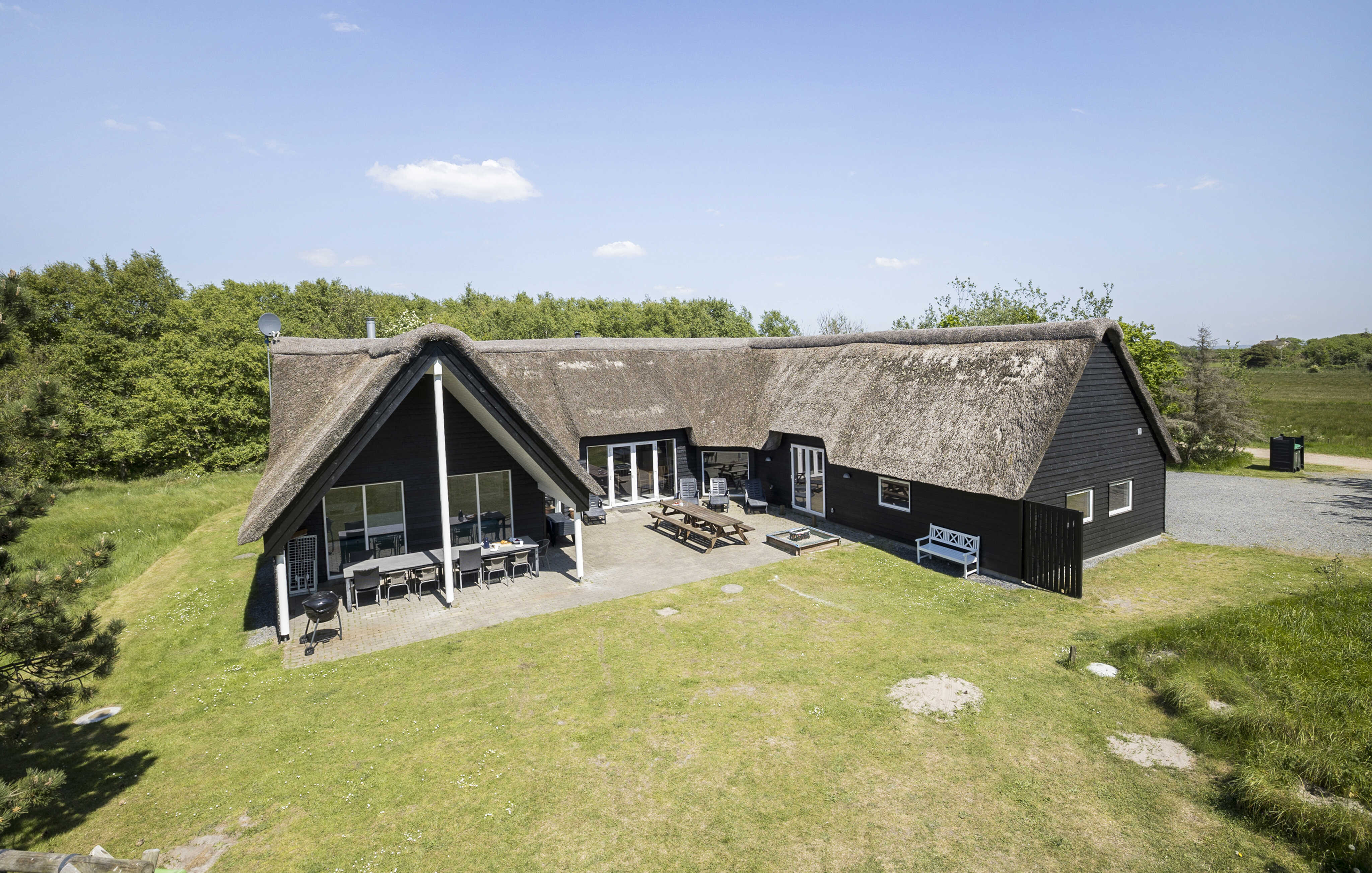 Dieses schöne Poolhaus Nr. 182 mit Platz für 20 Personen liegt in Südjütland