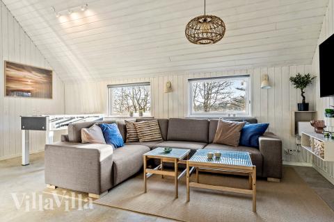 Aktivitätsraum im Luxusferienhaus Nr. 182 mit 8 Schlafzimmern und Platz für 20 Gäste.