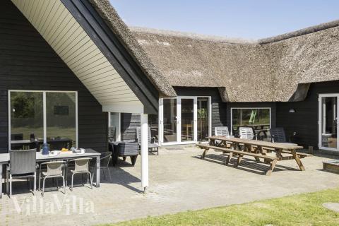 Das Luxusferienhaus Nr. 182 hat eine tolle Terrasse, die mit hochwertigen Gartenmöbeln für 20 Personen ausgestattet ist.