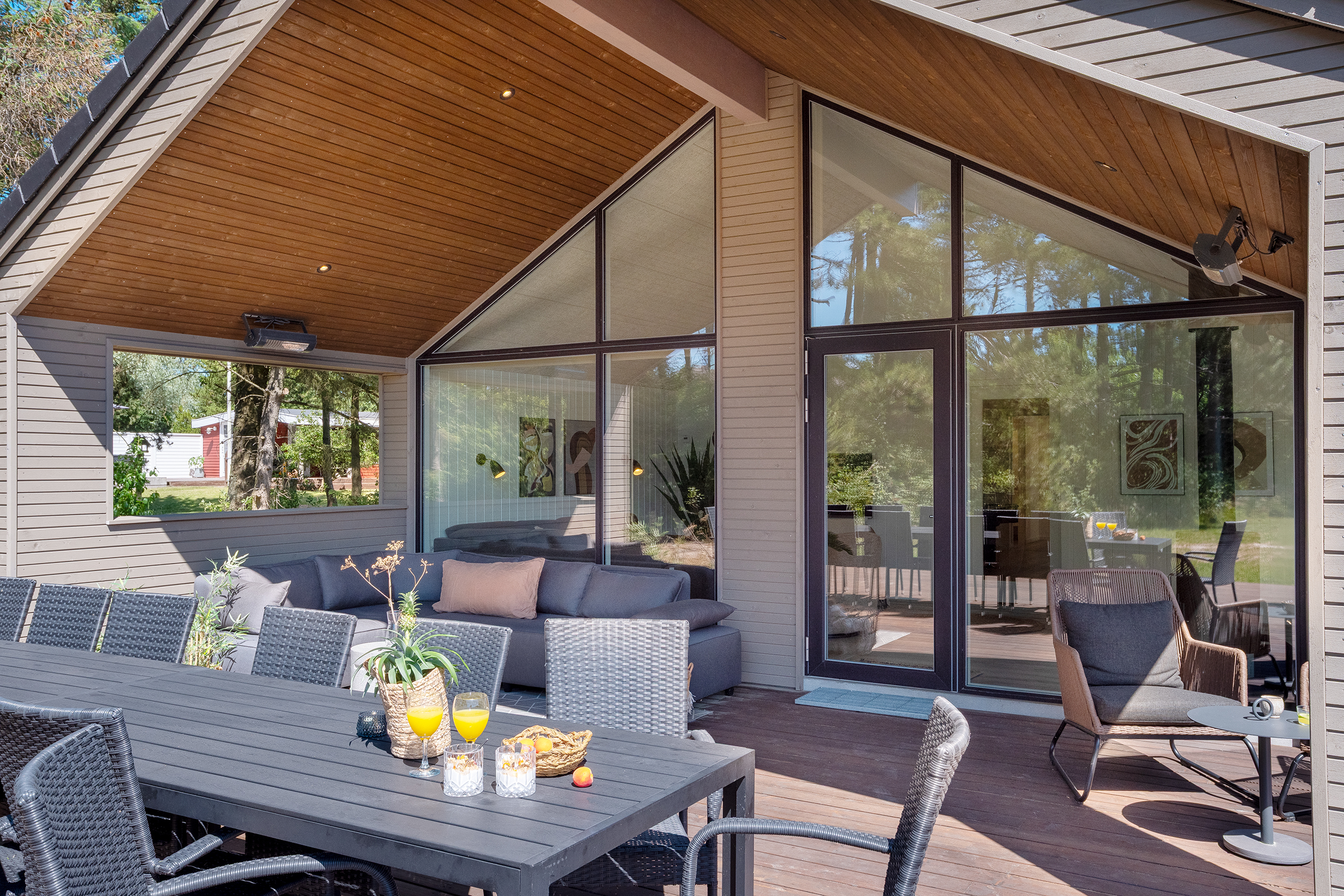 Genießen Sie einen Grillabend auf der Terrasse des Luxusferienhauses Nr. 593 in Südjütland