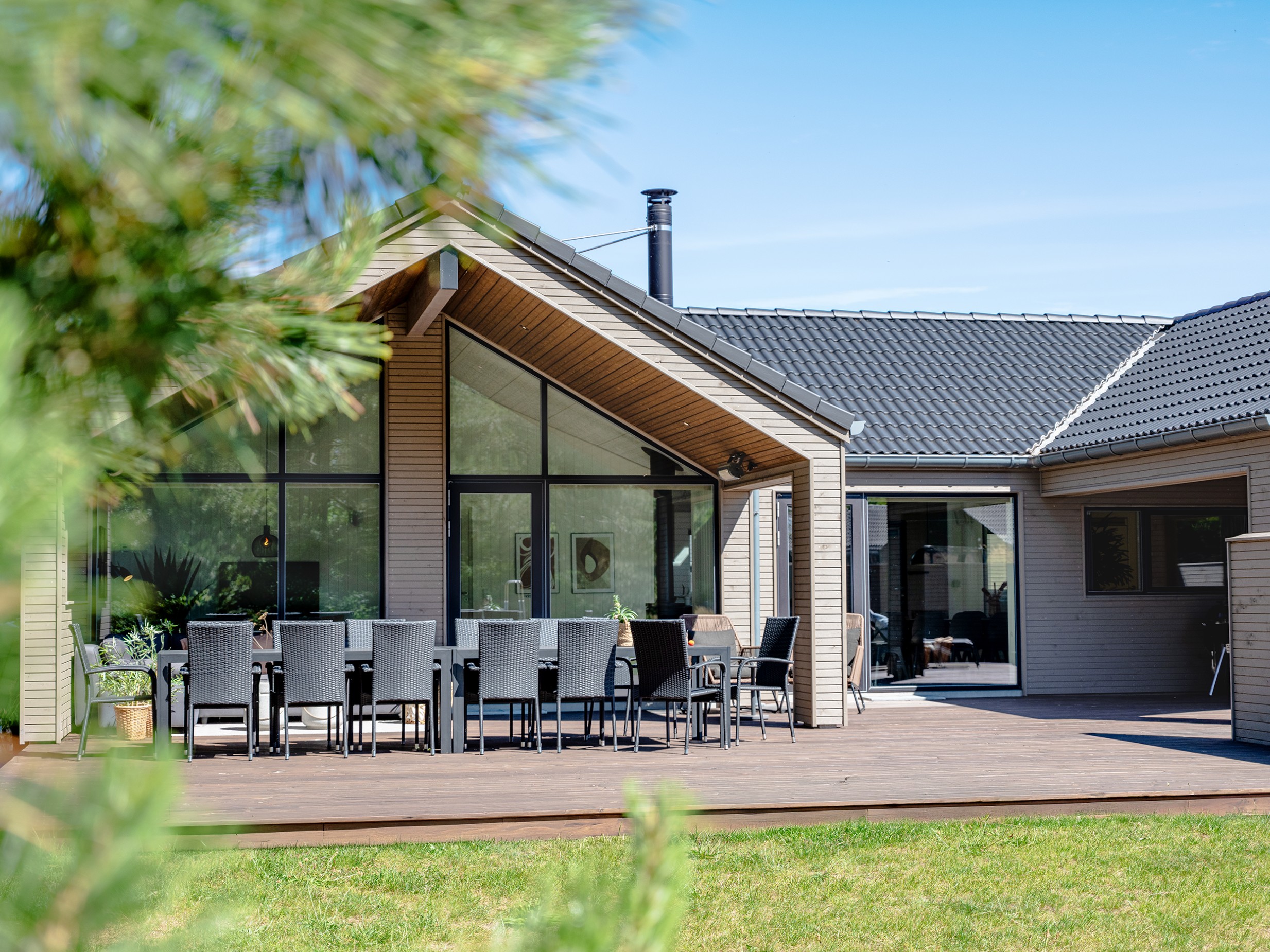 Dieses schöne Poolhaus Nr. 593 mit Platz für 14 Personen liegt in Südjütland