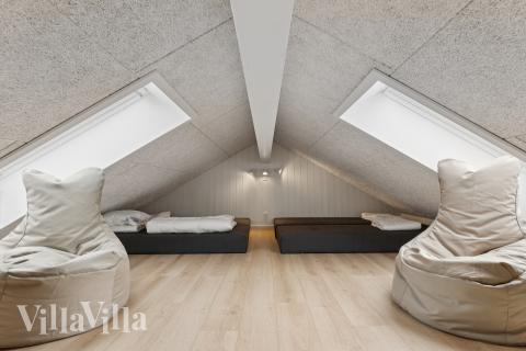 Einige der 16 Schlafgelegenheiten befinden sich im Luxusferienhaus Nr. 668 auf dem ausgebauten Dachboden