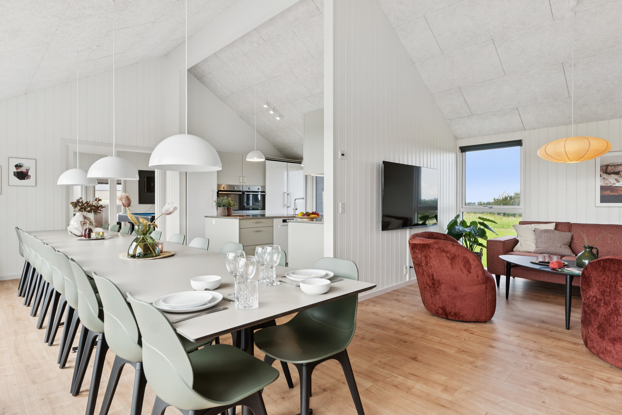 Aufenthaltsraum mit Platz für 20 im Luxusferienhaus Nr. 695.