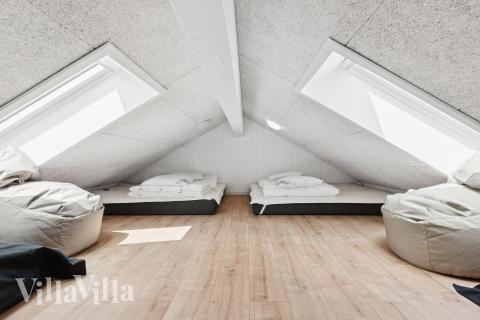 Einige der 20 Schlafgelegenheiten befinden sich im Luxusferienhaus Nr. 695 auf dem ausgebauten Dachboden