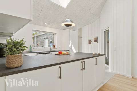 Die Küche in dem Luxusferienhaus Nr. 811 ist so gut ausgestattet, dass man problemlos Mahlzeiten für 16 Personen zubereiten kann.