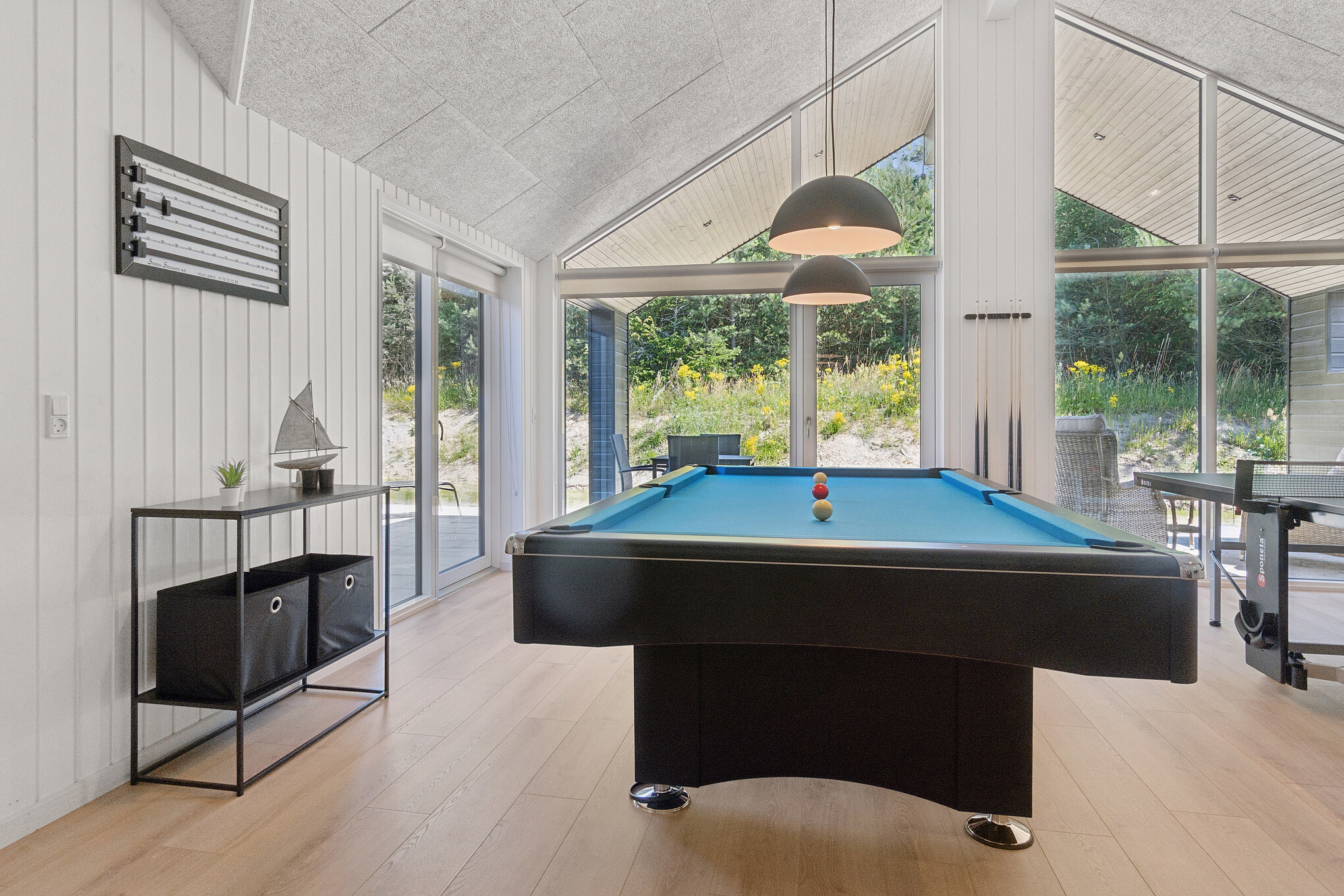 Das Luxusferienhaus 815 für 26 Personen hat einen großen Aktivitätsraum mit u. a. Billard und Darts